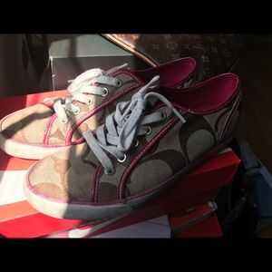 Women’s coach shoes